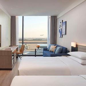 Twin Room Sofa Bed Airport View